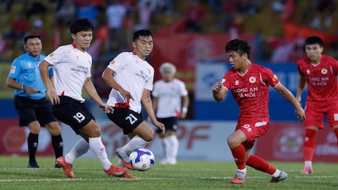 Sau trận thua CAHN 0-3, HLV Lê Huỳnh Đức cho rằng CATP.HCM cần thay đổi